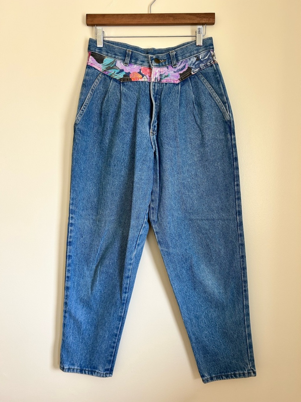 VINTAGE 90s Nevada Pleated Jeans